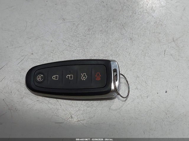 1FMCU9J93GUB13510 Ford Escape Titanium