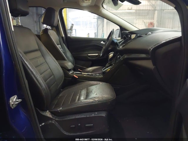 1FMCU9J93GUB13510 Ford Escape Titanium