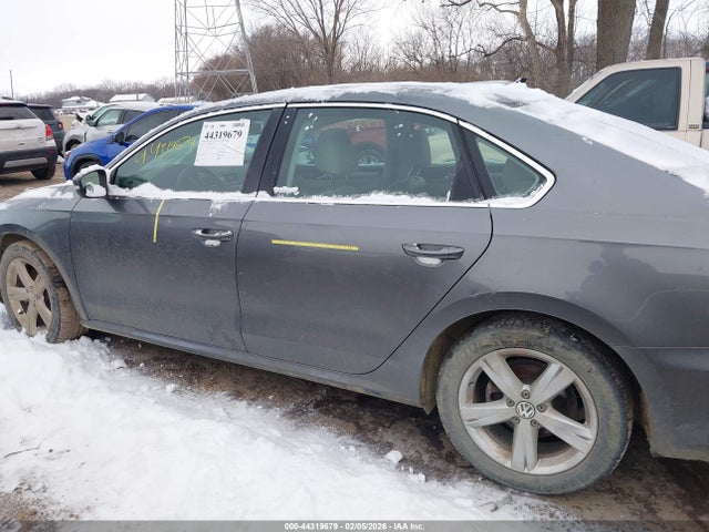 44319679 :رقم المزاد ، 1VWAT7A32FC092228 vin ، 2015 Volkswagen Passat 1.8t Limited Edition مزاد بيع