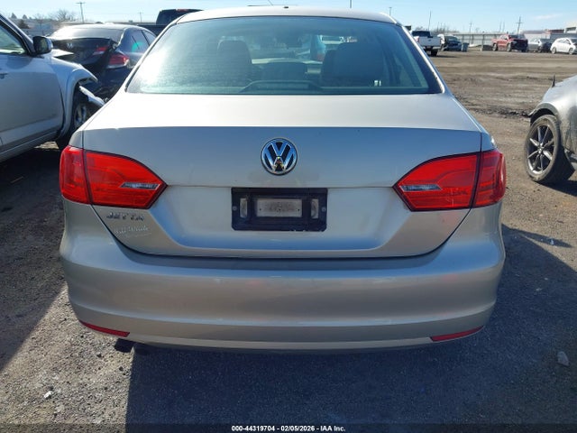 Продаж на аукціоні авто 2014 Volkswagen Jetta 2.0l S, vin: 3VW2K7AJ3EM316545, номер лоту: 44319704