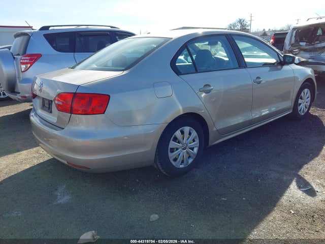 Продаж на аукціоні авто 2014 Volkswagen Jetta 2.0l S, vin: 3VW2K7AJ3EM316545, номер лоту: 44319704