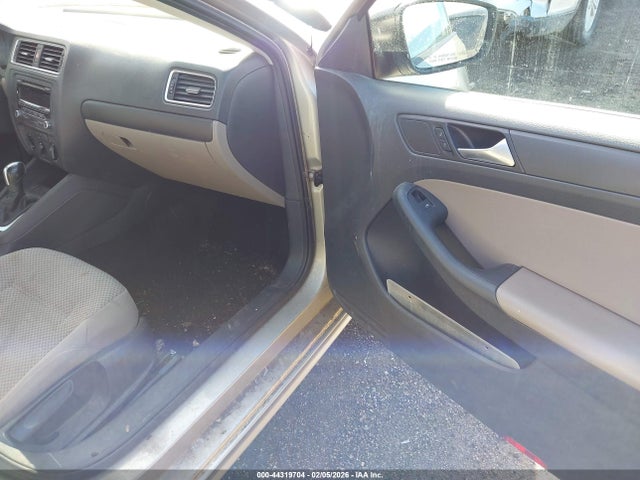 Продаж на аукціоні авто 2014 Volkswagen Jetta 2.0l S, vin: 3VW2K7AJ3EM316545, номер лоту: 44319704