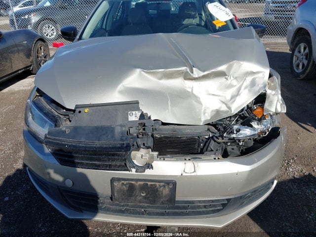 Продаж на аукціоні авто 2014 Volkswagen Jetta 2.0l S, vin: 3VW2K7AJ3EM316545, номер лоту: 44319704