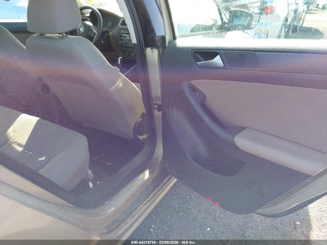 Продаж на аукціоні авто 2014 Volkswagen Jetta 2.0l S, vin: 3VW2K7AJ3EM316545, номер лоту: 44319704
