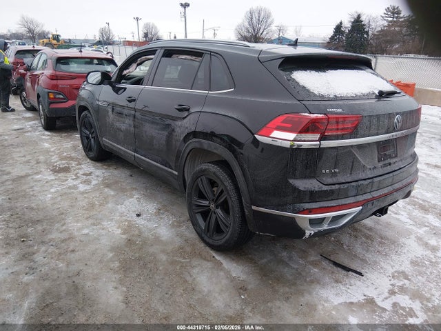 2020 VOLKSWAGEN ATLAS CROSS SPORT 1V26E2CA5LC228346 Photo 2