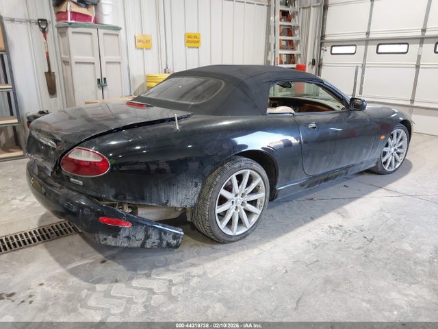 2005 JAGUAR XK8 SAJDA42C252A40433 Photo 3