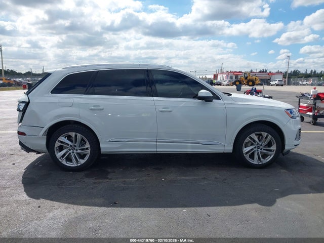 44319760 :رقم المزاد ، WA1LJAF73MD040425 vin ، 2021 Audi Q7 Premium Plus 45 Tfsi Quattro Tiptronic مزاد بيع