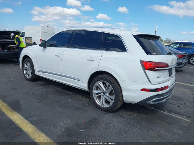 44319760 :رقم المزاد ، WA1LJAF73MD040425 vin ، 2021 Audi Q7 Premium Plus 45 Tfsi Quattro Tiptronic مزاد بيع