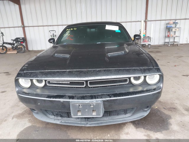 Dodge Challenger Sxt 2018 2C3CDZAG3JH127893 Image 12