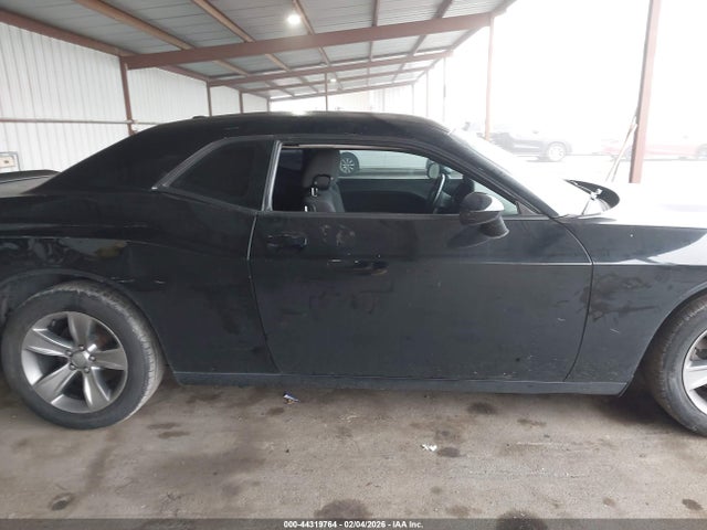 Dodge Challenger Sxt 2018 2C3CDZAG3JH127893 Image 13