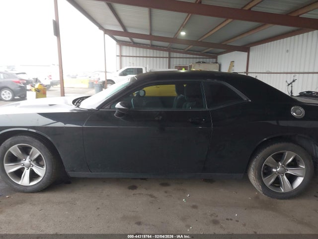 Dodge Challenger Sxt 2018 2C3CDZAG3JH127893 Image 14