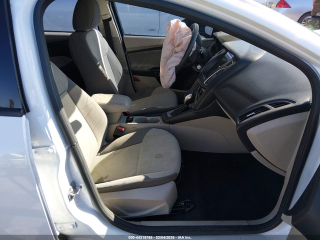2014 FORD FOCUS 1FADP3K27EL463598 Photo 4