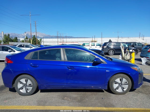 KMHC65LC8KU180365 Hyundai Ioniq Hybrid Blue