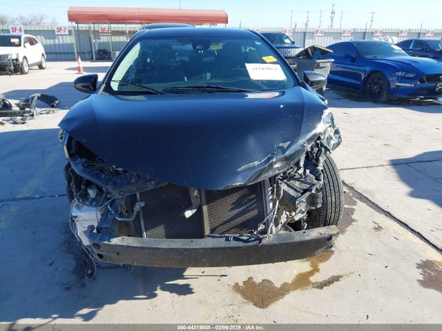 Toyota COROLLA L 2018 5YFBURHE0JP837727 Image 12