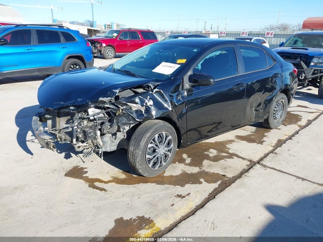 Toyota COROLLA L 2018 5YFBURHE0JP837727 Image 2