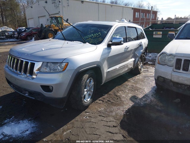 2011 JEEP GRAND CHEROKEE 1J4RR5GG1BC631915 Photo 1
