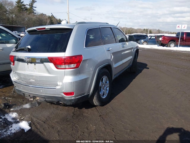 2011 JEEP GRAND CHEROKEE 1J4RR5GG1BC631915 Photo 3