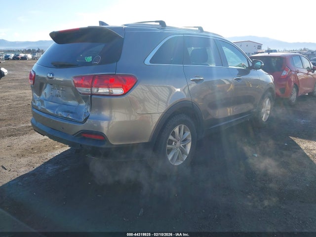 5XYPGDA54GG085683 KIA Sorento 3.3l Lx
