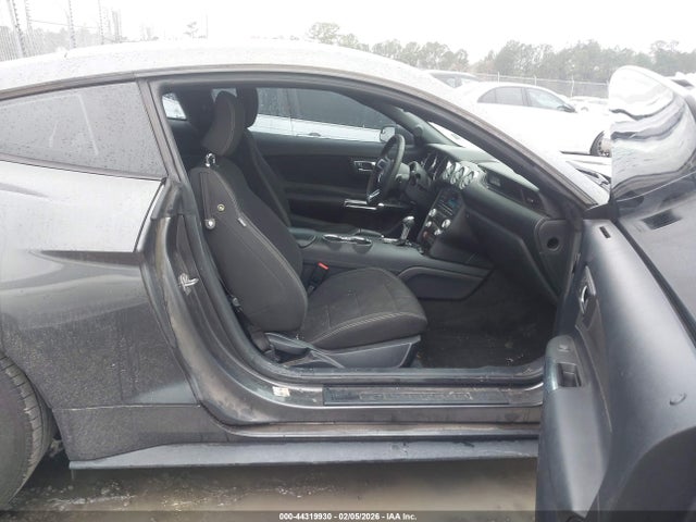 Ford Mustang V6 2015 1FA6P8AM5F5406606 Image 5