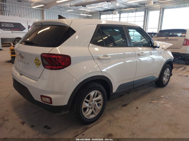 2021 HYUNDAI VENUE KMHRB8A31MU067581 Photo 3