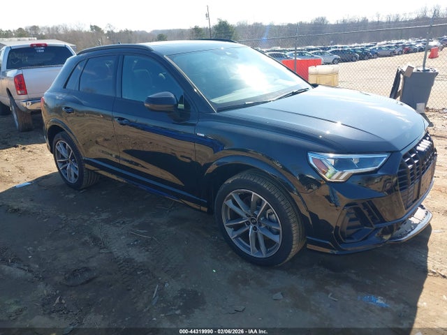 2023 AUDI Q3 WA1EECF39P1070976 Photo 0