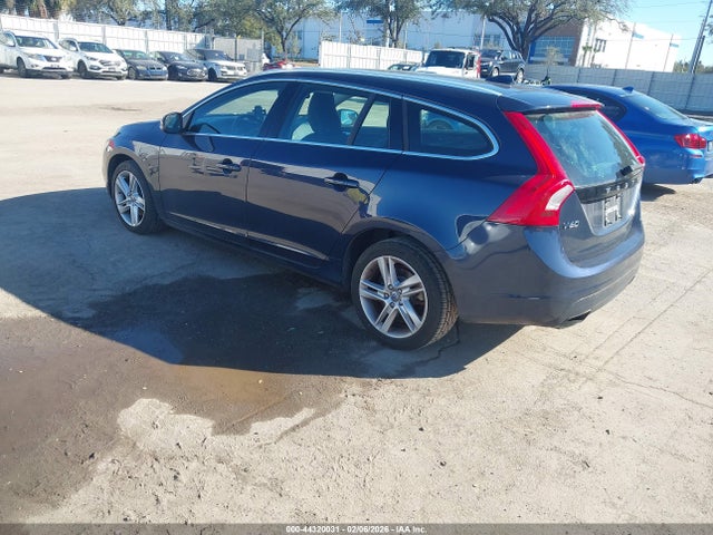 2015 VOLVO V60 YV126MEB3F1209061 Photo 2