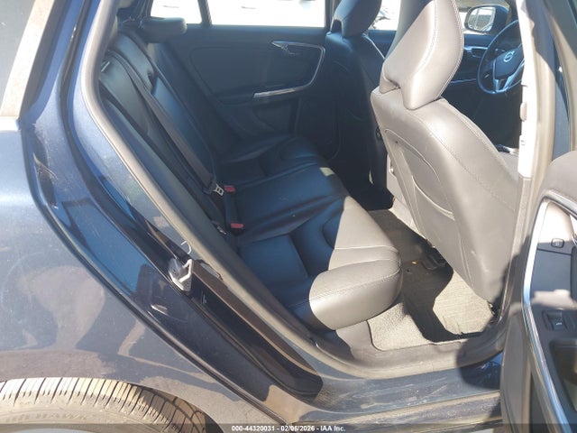 2015 VOLVO V60 YV126MEB3F1209061 Photo 7