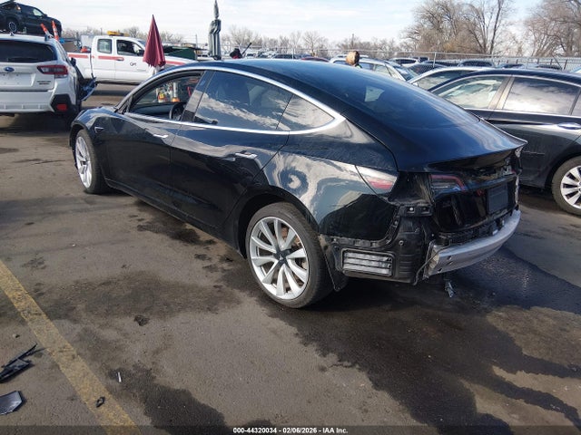 44320034 :رقم المزاد ، 5YJ3E1EBXJF120924 vin ، 2018 Tesla Model 3 Long Range/performance مزاد بيع