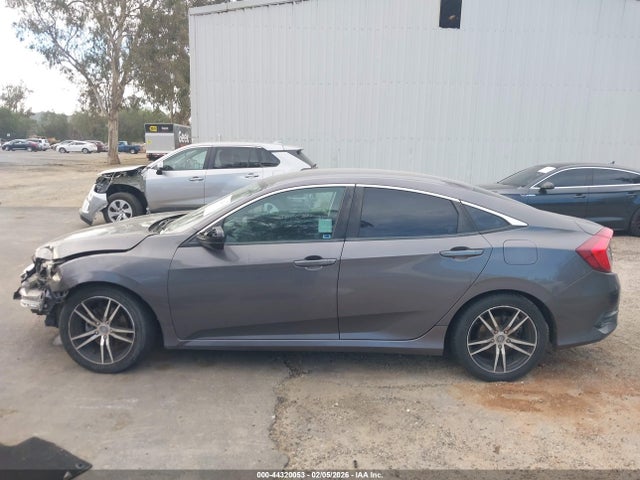 19XFC2F55GE211096 Honda Civic Lx