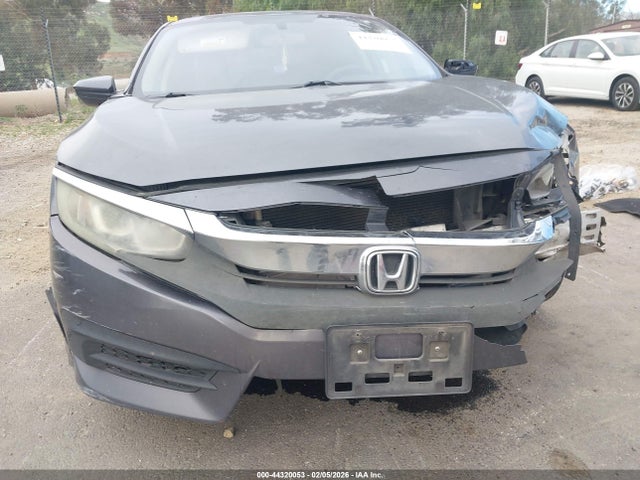 19XFC2F55GE211096 Honda Civic Lx