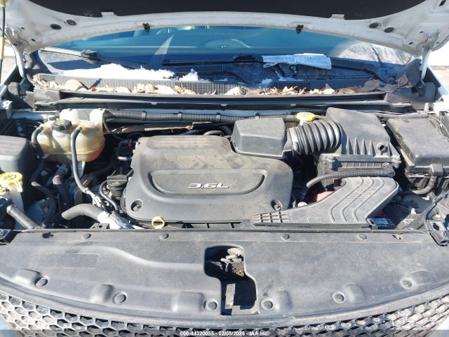 44320055 :رقم المزاد ، 2C4RC1BG3HR660470 vin ، 2017 Chrysler Pacifica Touring-l مزاد بيع