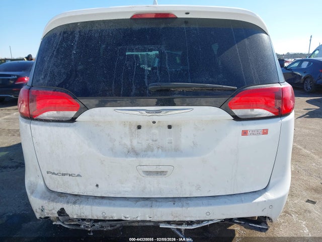 44320055 :رقم المزاد ، 2C4RC1BG3HR660470 vin ، 2017 Chrysler Pacifica Touring-l مزاد بيع