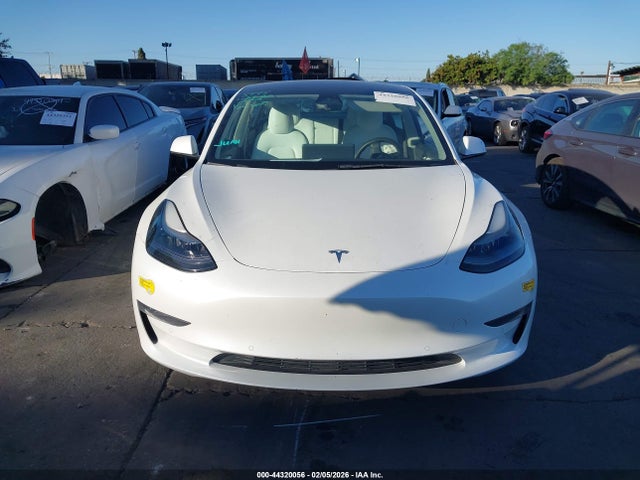 Продаж на аукціоні авто 2022 Tesla Model 3 Long Range Dual Motor All-wheel Drive, vin: 5YJ3E1EB3NF180372, номер лоту: 44320056