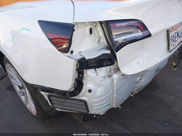 Продаж на аукціоні авто 2022 Tesla Model 3 Long Range Dual Motor All-wheel Drive, vin: 5YJ3E1EB3NF180372, номер лоту: 44320056