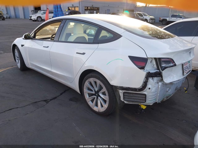 2022 TESLA MODEL 3 5YJ3E1EB3NF180372 Photo 2