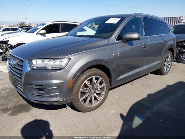Audi Q7 3.0t Premium 2017 WA1LAAF77HD021740 Image 2
