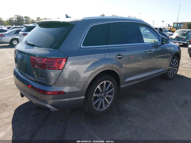 Audi Q7 3.0t Premium 2017 WA1LAAF77HD021740 Image 4