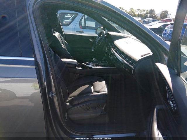 Audi Q7 3.0t Premium 2017 WA1LAAF77HD021740 Image 5