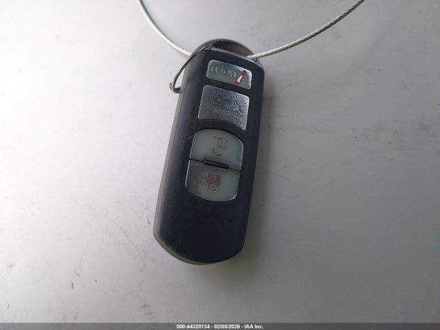 3MYDLBYV2HY153065 Toyota YARIS IA