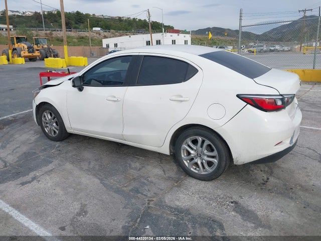 3MYDLBYV2HY153065 Toyota YARIS IA