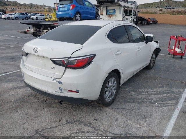3MYDLBYV2HY153065 Toyota YARIS IA