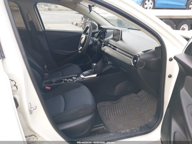 3MYDLBYV2HY153065 Toyota YARIS IA