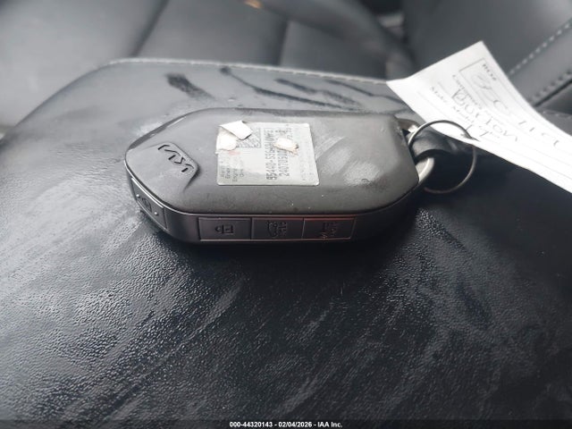 5XYP64GC1SG573068 KIA Telluride S