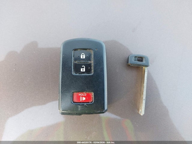 JTDZN3EU6HJ067584 Toyota Prius V Three