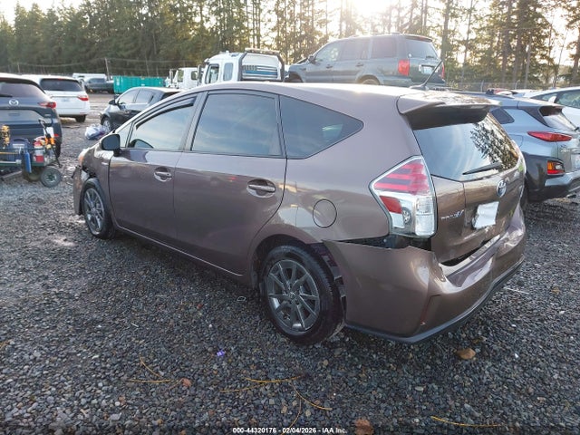 JTDZN3EU6HJ067584 Toyota Prius V Three
