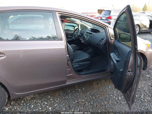 JTDZN3EU6HJ067584 Toyota Prius V Three