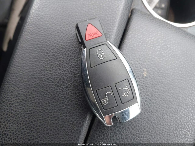 2014 Mercedes-benz C 300 Sport 4matic მანქანა იყიდება აუქციონზე, vin: WDDGF8AB9EA965233, აუქციონის ნომერი: 44320181