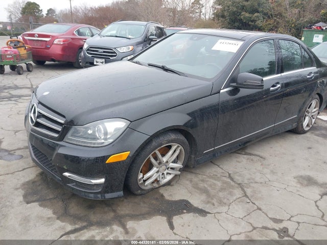 2014 Mercedes-benz C 300 Sport 4matic მანქანა იყიდება აუქციონზე, vin: WDDGF8AB9EA965233, აუქციონის ნომერი: 44320181