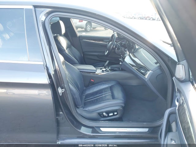 2018 BMW 540I WBAJE7C56JG891732 Photo 4