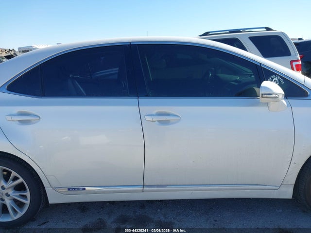 2010 Lexus Hs 250h Premium მანქანა იყიდება აუქციონზე, vin: JTHBB1BA1A2012628, აუქციონის ნომერი: 44320241